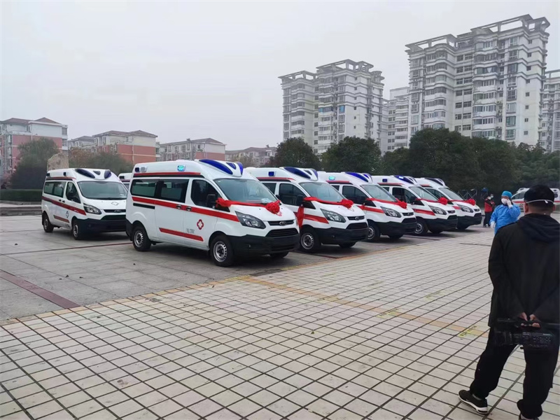 河南南陽衛(wèi)生局定制10臺負(fù)壓救護(hù)車交車儀式