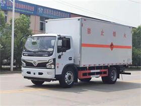 東風(fēng)福瑞卡3800爆破器材運(yùn)輸車(chē)