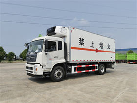 東風(fēng)天錦爆破器材運(yùn)輸車(chē)